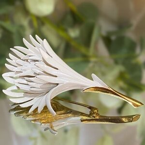 Vintage Monet White Enamel Metal Flower Brooch Signed Gold Tone Setting